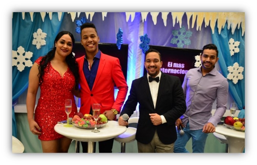 TOQUE DE QUEDA // CON ROBERTO NERIS // DE LUNES A VIERNES A LAS 12:00AM